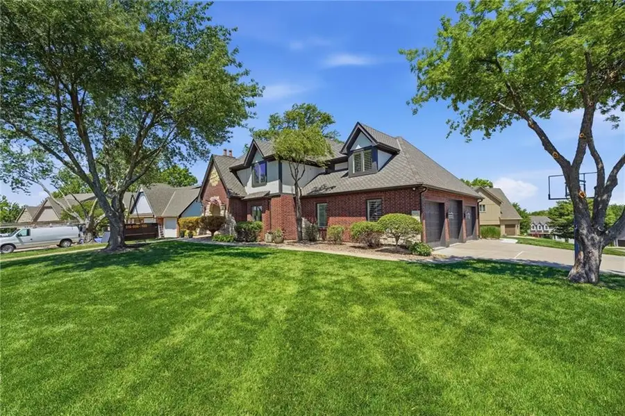 2448 NW Valley View Drive, Lees Summit, MO 64081 - #2