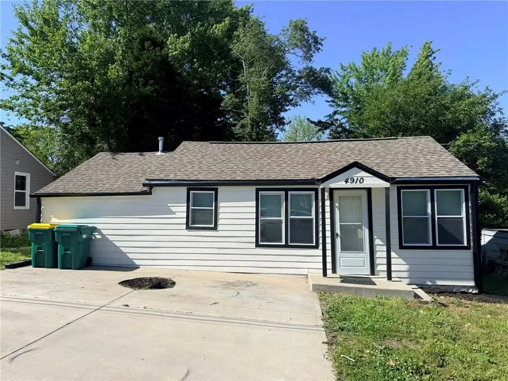 4910 Blue Lane, Kansas City, KS 66104 - #1