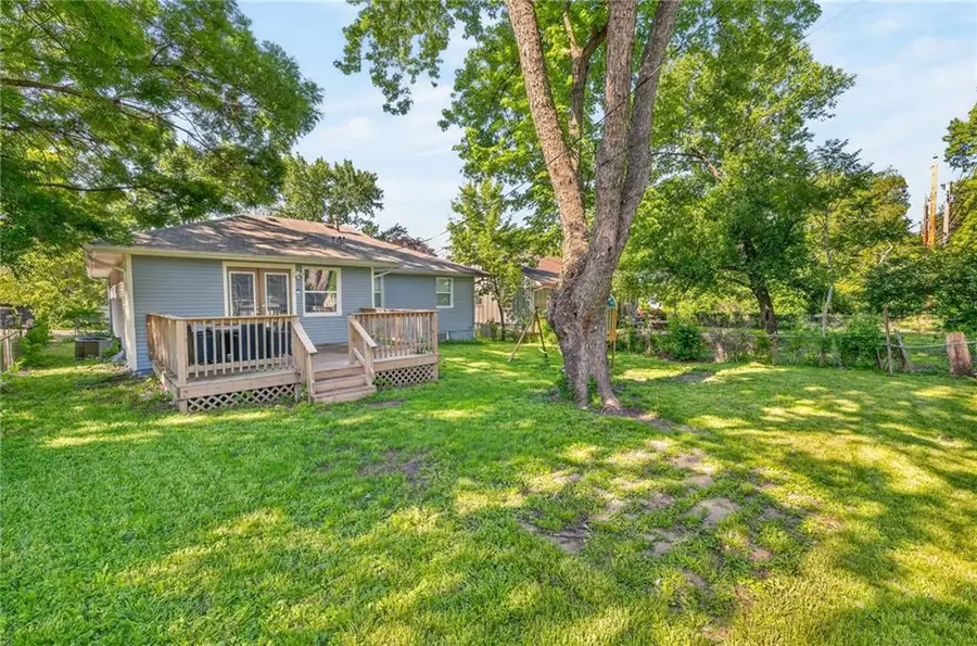 1340 E 84th Street, Kansas City, MO 64131 - #2
