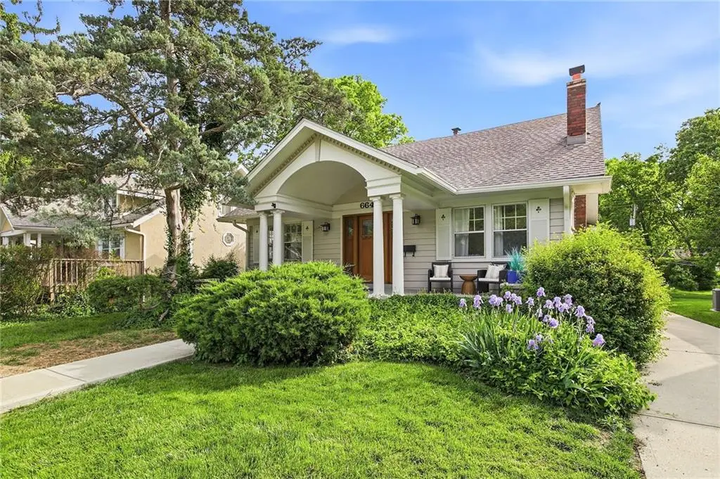 6641 Linden Road, Kansas City, MO 64113 - #1