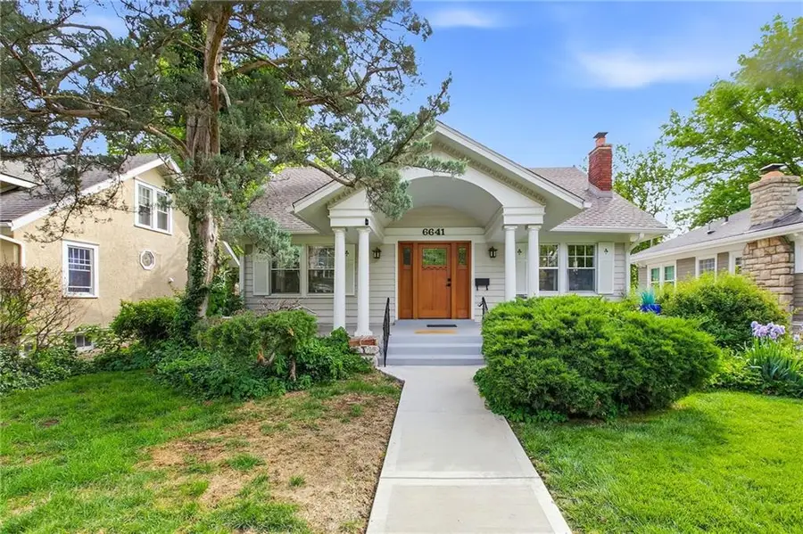 6641 Linden Road, Kansas City, MO 64113 - #2