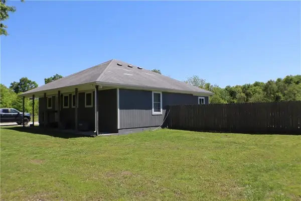32301 E State Route B Highway, Garden City, MO 64747