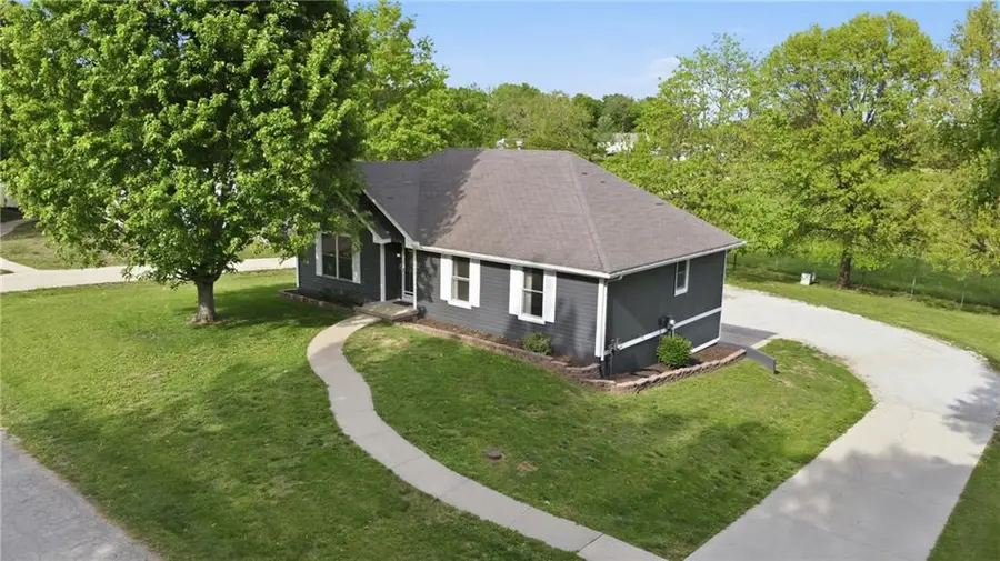 1201 S Oak Street, Plattsburg, MO 64477 - #3