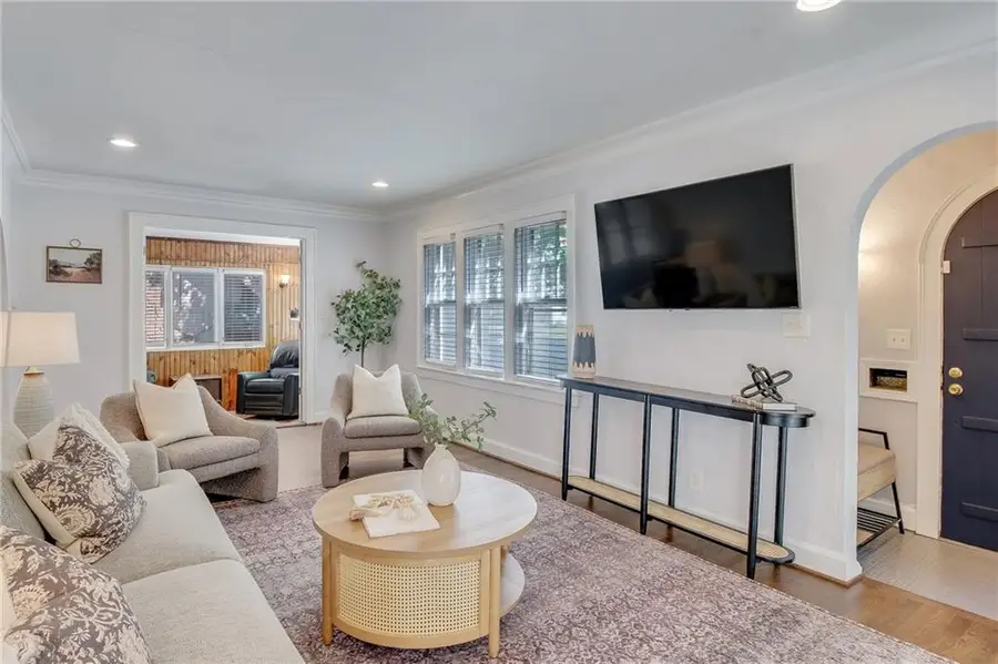 6 E 70th Terrace, Kansas City, MO 64113 - #3