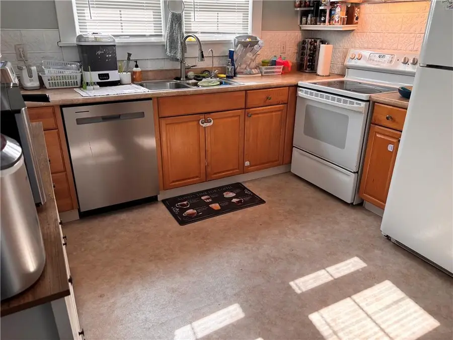 520 W Martin Street, Pittsburg, KS 66762 - #3