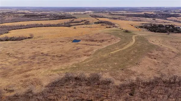 240 Acres M/L N 750 Road, Overbrook, KS 66524