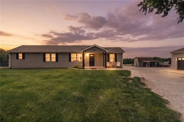 6120 70th Road Se, St Joseph, MO 64607