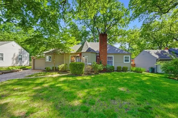 5207 Ash Street, Roeland Park, KS 66205