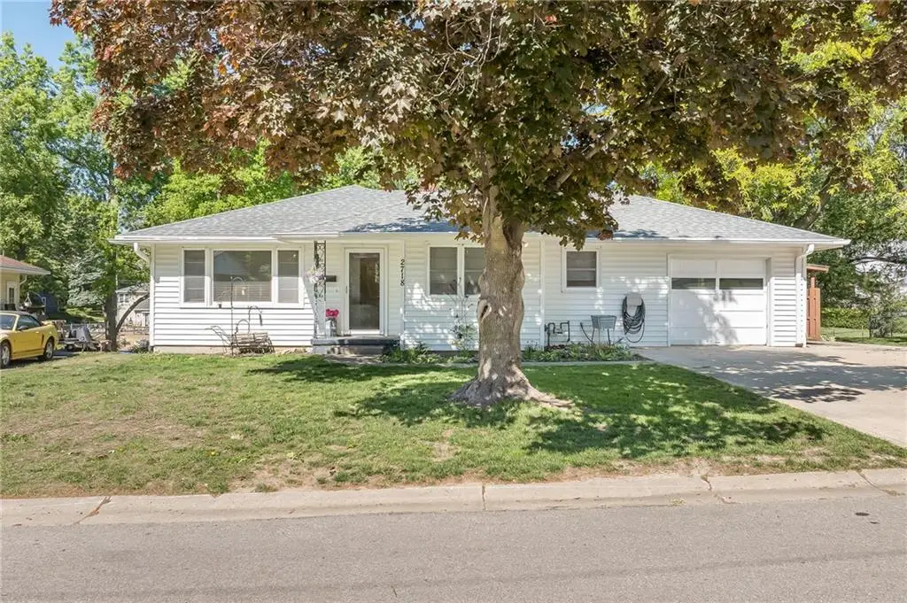 2718 Southwest Trail, Saint Joseph, MO 64506 - #1