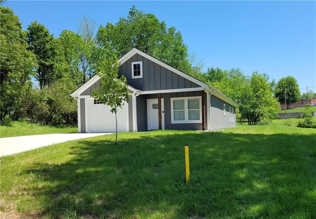 1715 S Hardy Avenue, Independence, MO 64052 - #1