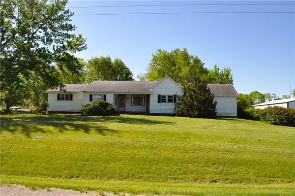 214 N Young Avenue, King City, MO 64463