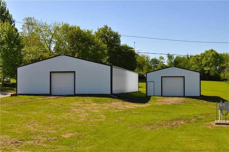 214 N Young Avenue, King City, MO 64463 - #3