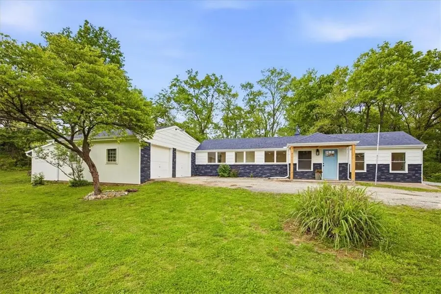 28 Tla Lake Shore Drive Street, Lees Summit, MO 64086 - #2