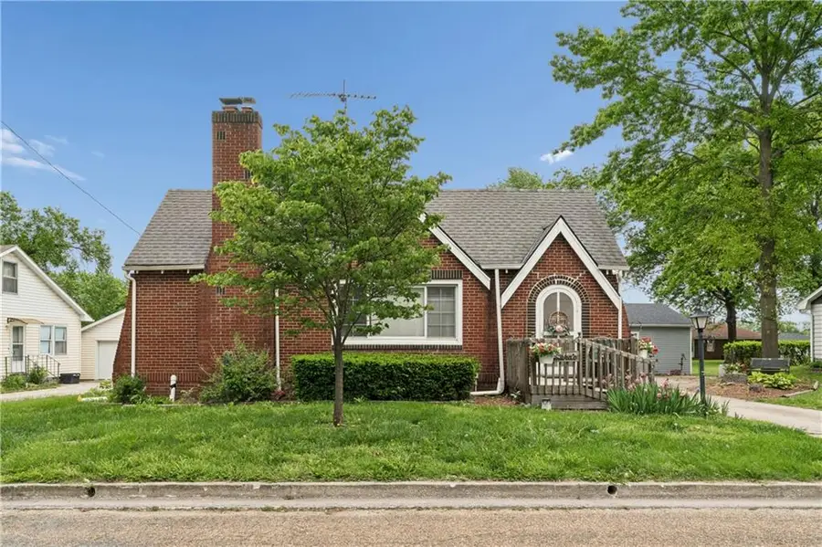 1015 S Saint Louis Street, Concordia, MO 64020 - #3