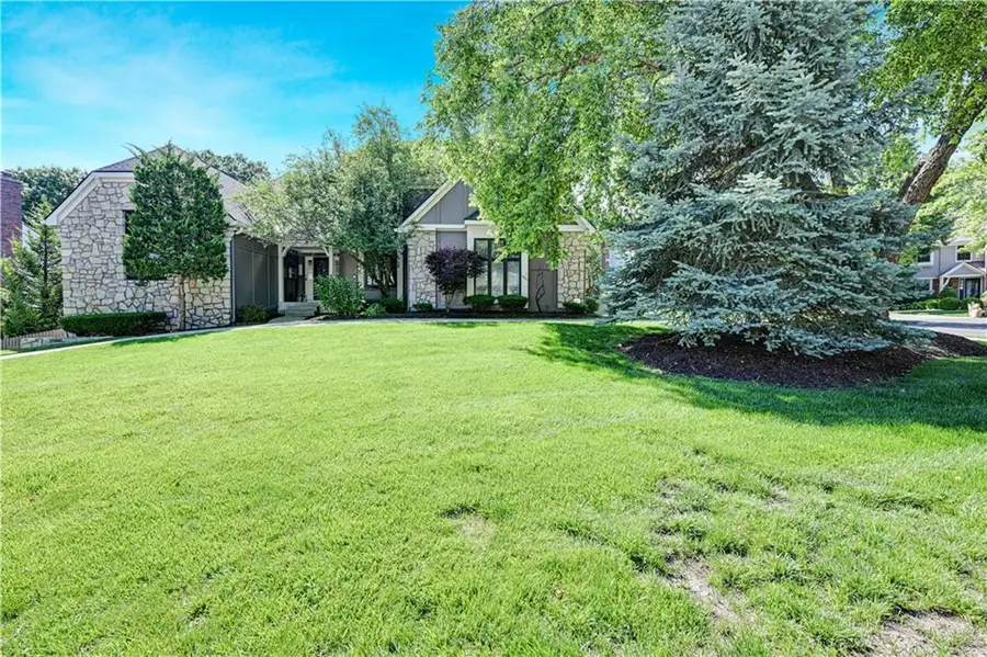 5005 W 131st Street, Leawood, KS 66209 - #2