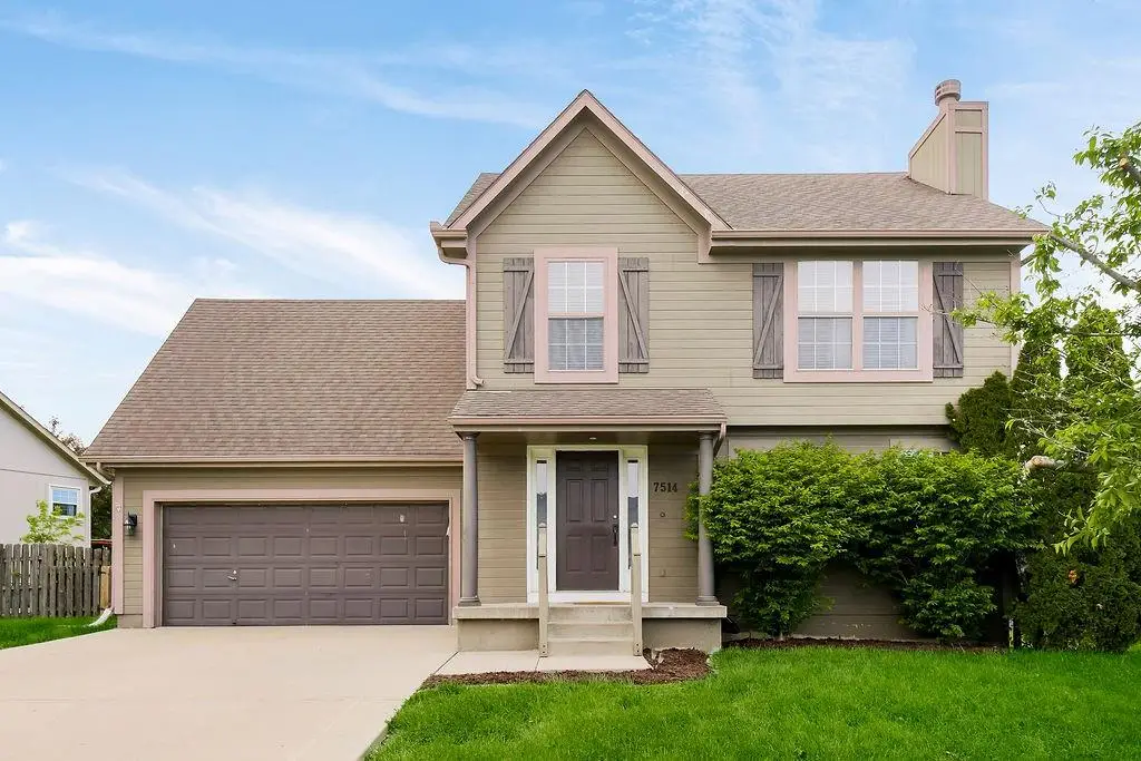 7514 N Lewis Avenue, Kansas City, MO 64158 - #1