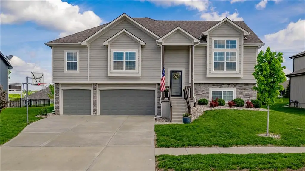 1005 SE Wood Ridge Court, Blue Springs, MO 64014 - #1