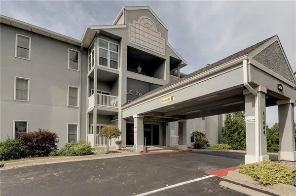 17800 E Bolger Road #303, Independence, MO 64055