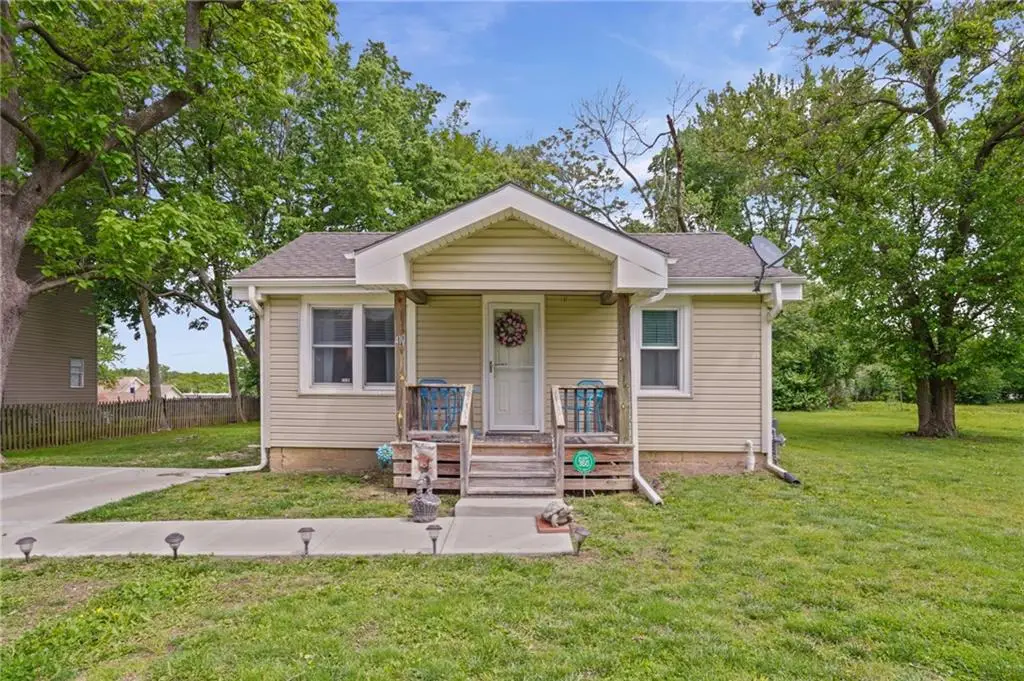 410 75th Terrace, Kansas City, MO 64118 - #1