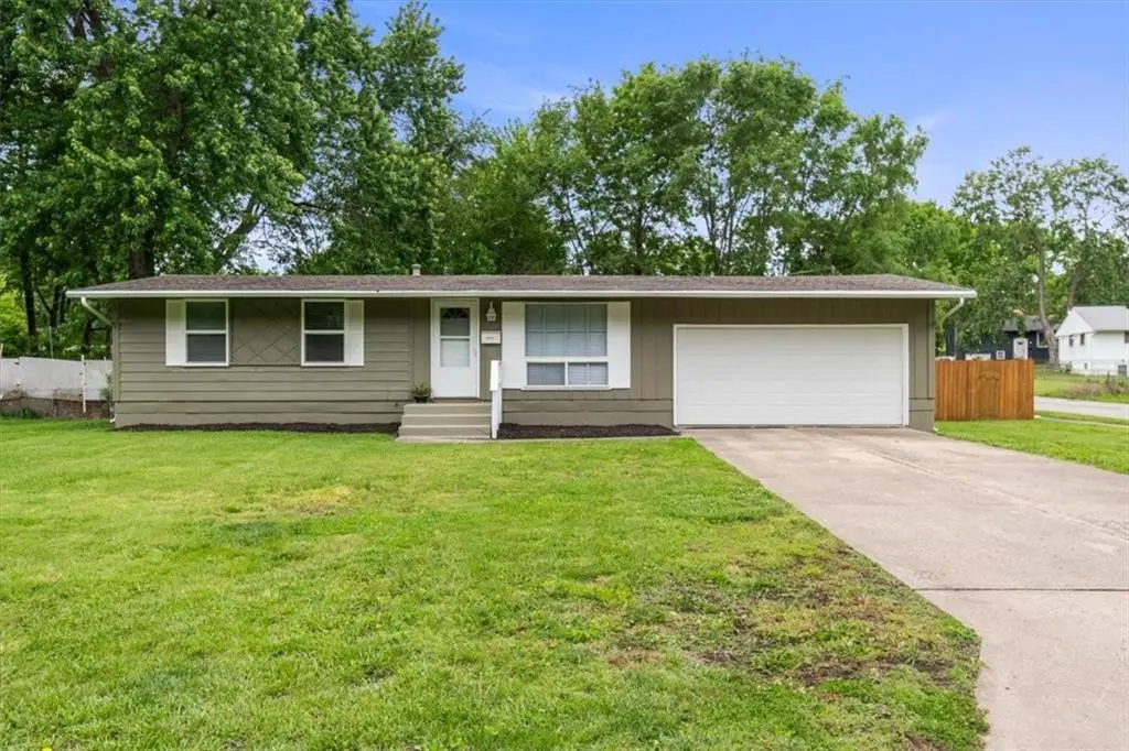 8501 E 93rd Street, Kansas City, MO 64138 - #1
