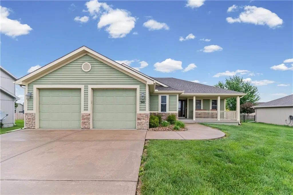 910 Timberline Drive, Cameron, MO 64429 - #1