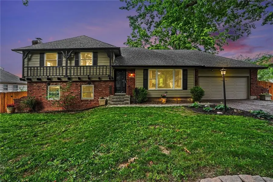 12411 Monroe Avenue, Grandview, MO 64030 - #2