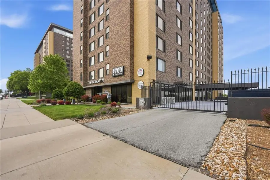 700 E 8th Street #14N, Kansas City, MO 64106 - #2