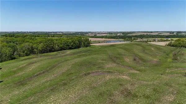 SE Spring Holler Road, Easton, MO 64443