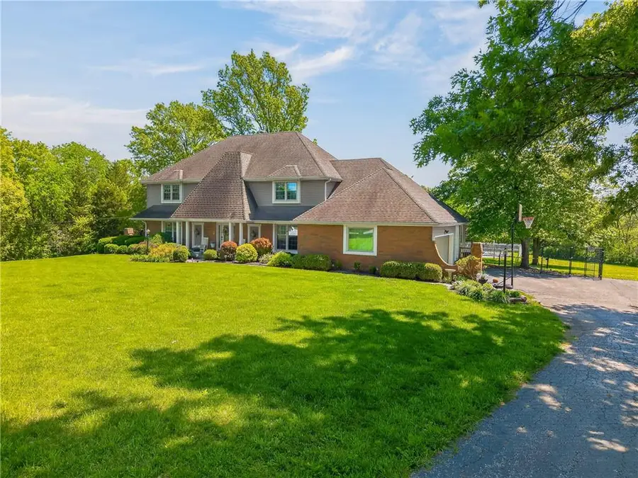 12918 Lakeland Drive, Saint Joseph, MO 64506 - #3