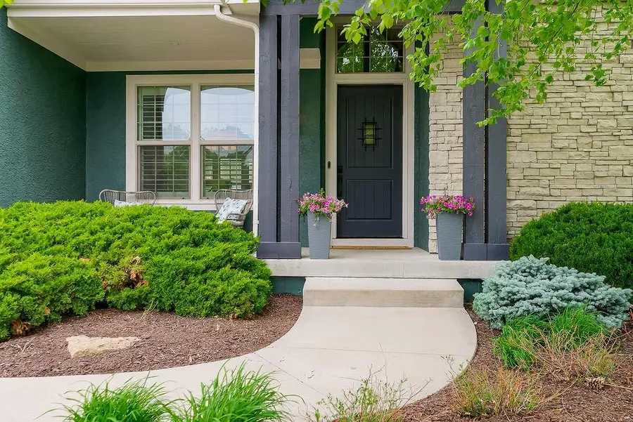 3006 W 147th Street, Leawood, KS 66224 - #2