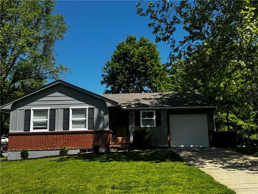 2102 E 87th Street, Kansas City, MO 64132 - #1