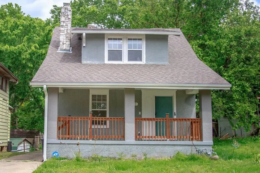 2923 Parkwood Boulevard, Kansas City, KS 66104 - #2