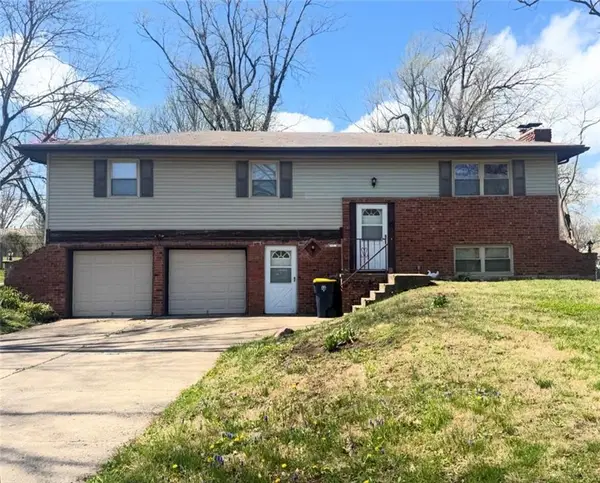 11144 N Kenwood Avenue, Kansas City, MO 64155