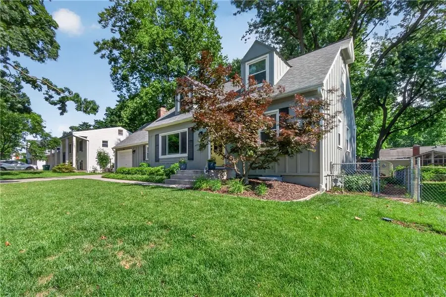7721 W 96th Terrace, Overland Park, KS 66212 - #2