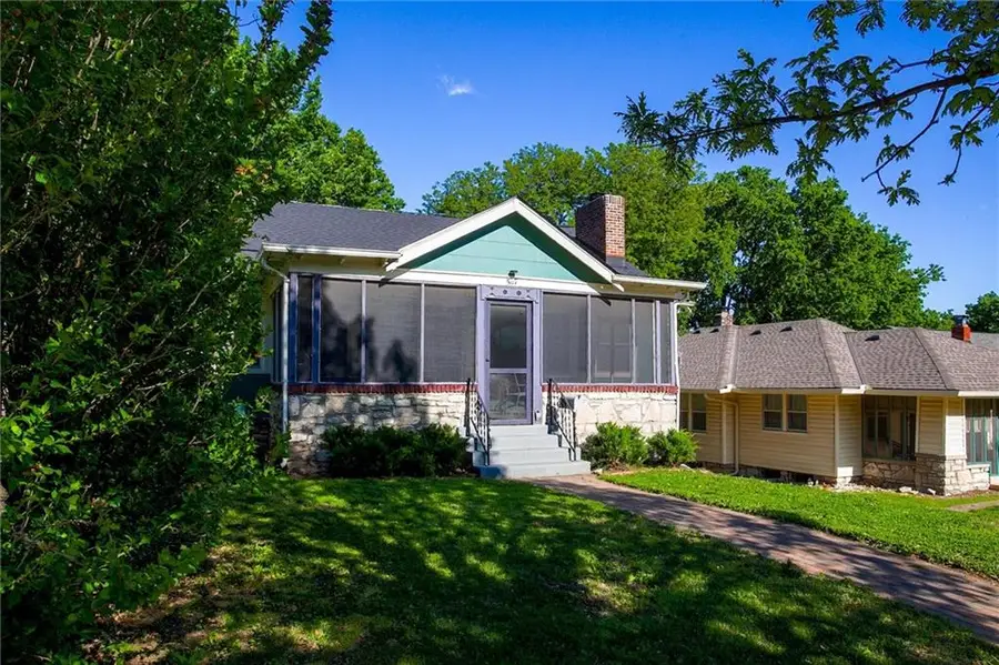 5117 Virginia Avenue, Kansas City, MO 64110 - #3
