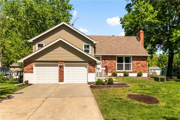 8212 E 134th Terrace, Grandview, MO 64030