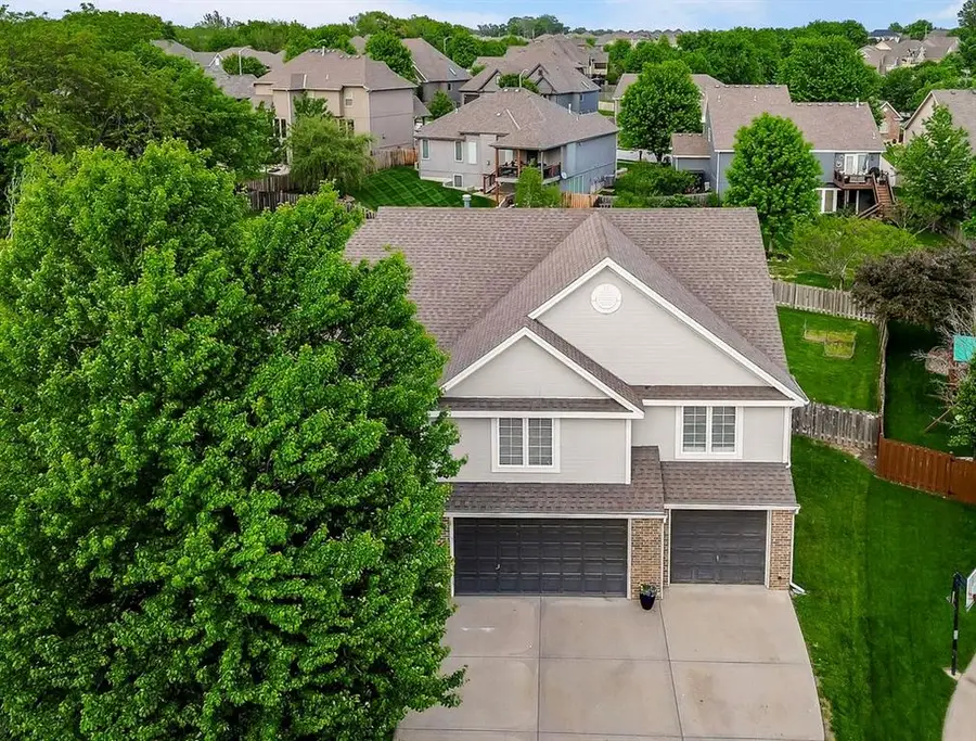 9105 N Kansas Court, Kansas City, MO 64156 - #2