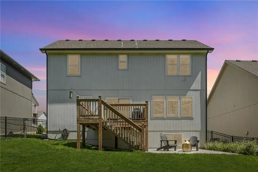 16135 Giorgia Street, Parkville, MO 64152 - #2