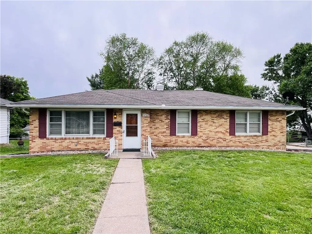 2820 Clay Street, Saint Joseph, MO 64501 - #1