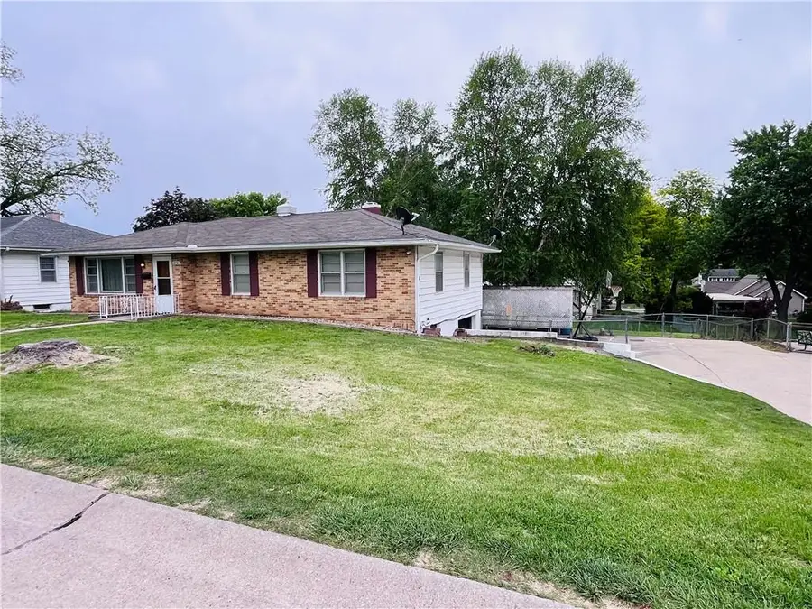 2820 Clay Street, Saint Joseph, MO 64501 - #3