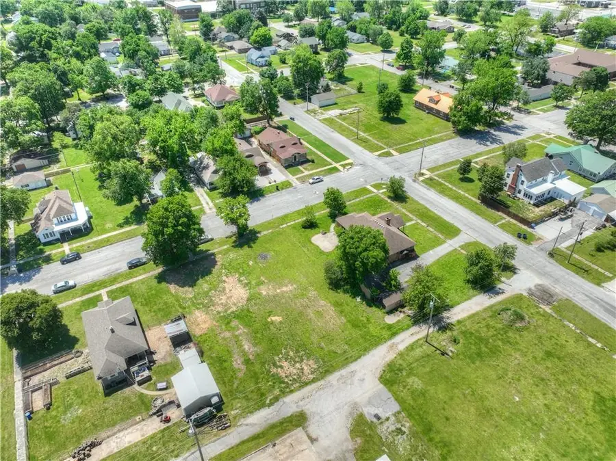 436 E 13th Lot 10 Street, Baxter Springs, KS 66713 - #3