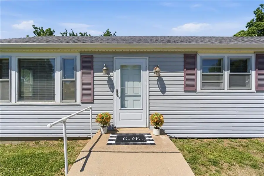 56 Santa Fe Street, Leavenworth, KS 66048 - #3
