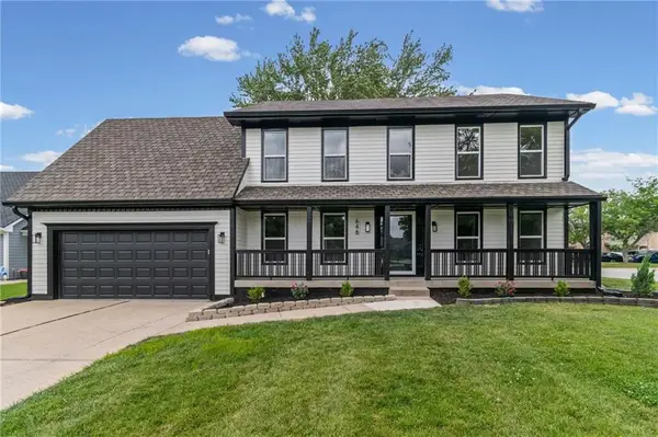 646 NE Saint Andrews Court, Lee's Summit, MO 64064