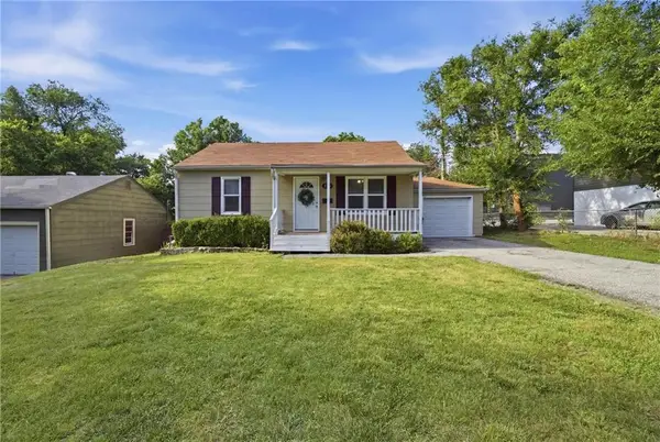 418 W 87th Terrace, Kansas City, MO 64114