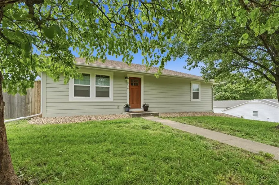 8630 Hilltop Road, De Soto, KS 66018 - #3