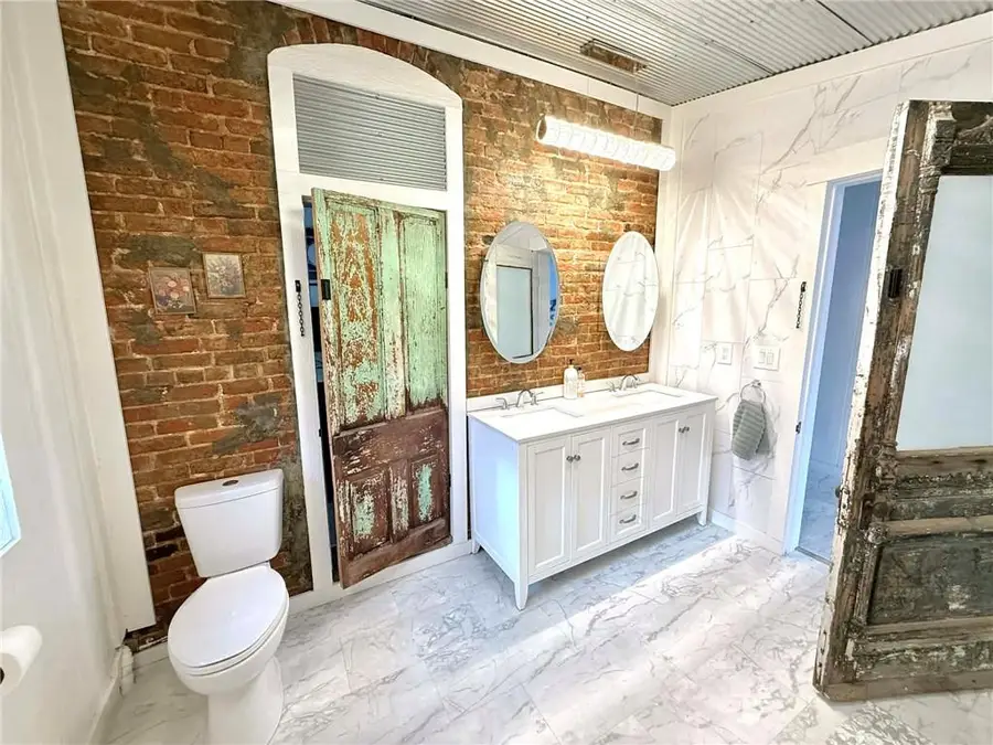 108 E Broadway Street, Brunswick, MO 65236 - #2