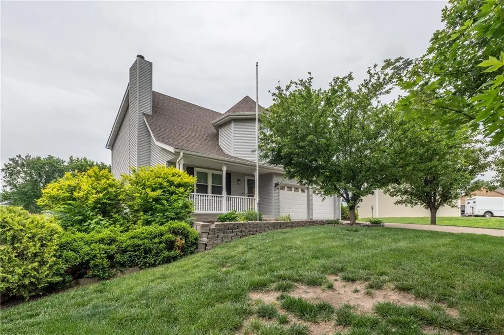 15143 Briarwood Drive, Basehor, KS 66007 - #1