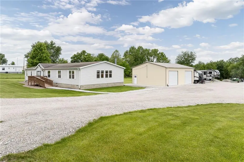 201 N Willis Street, Hamilton, MO 64644 - #1