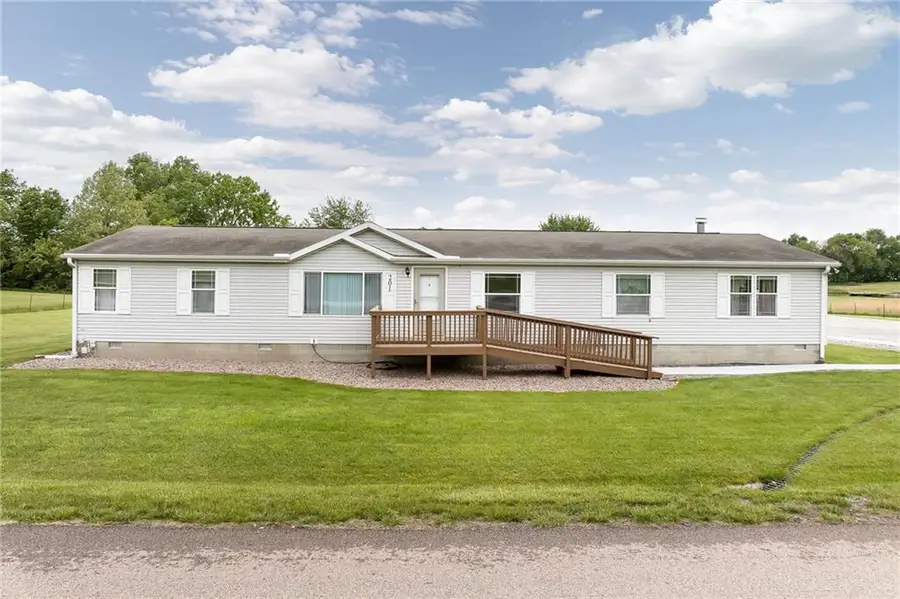 201 N Willis Street, Hamilton, MO 64644 - #2