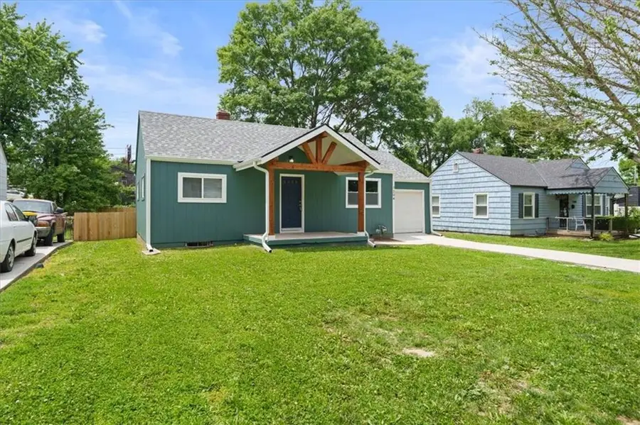 7204 Forest Avenue, Kansas City, MO 64131 - #3